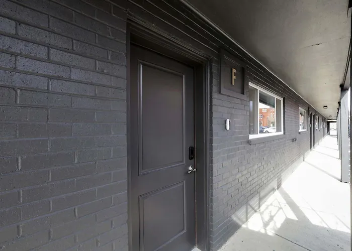 Bright Walkable Olde Towne East Parking * Columbus
