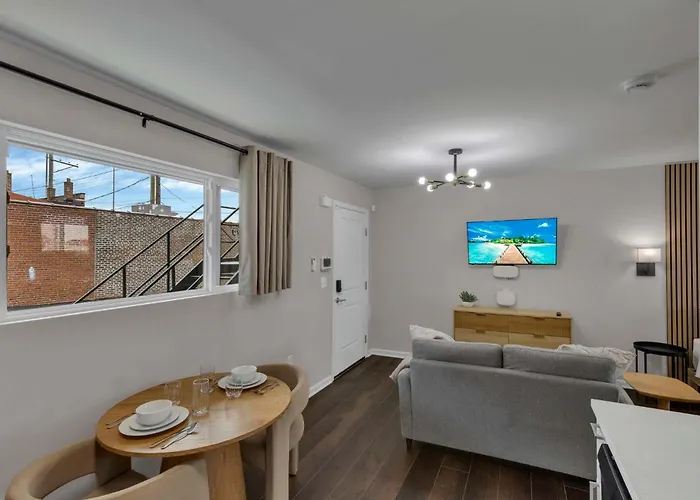 Bright Walkable Olde Towne East Parking Apartamento